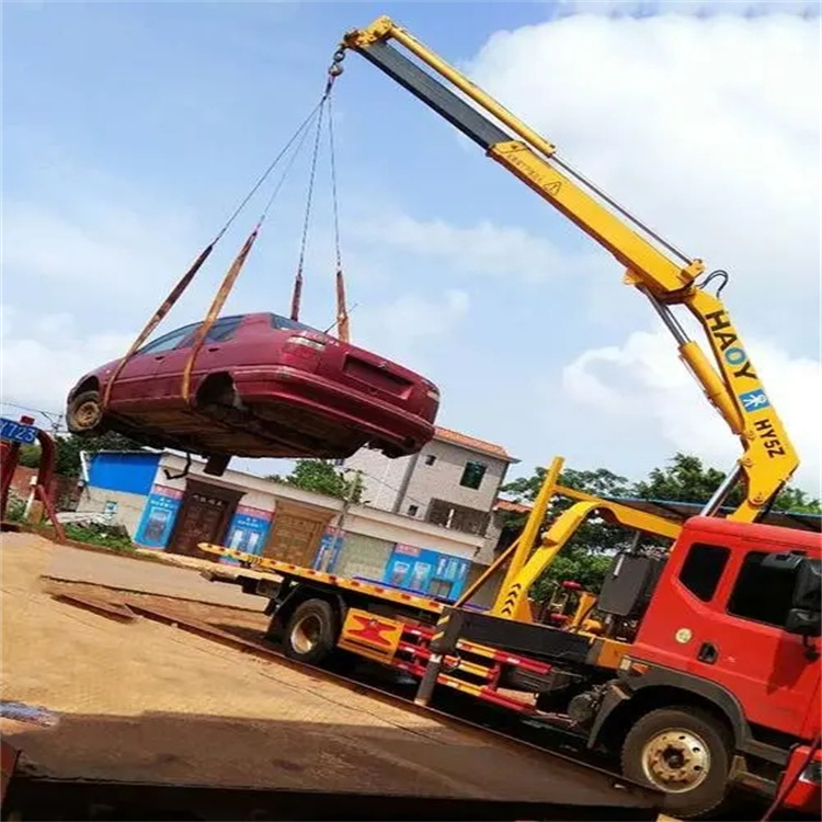 唐河吊车救援小汽车怎么吊